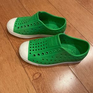 Native Jefferson toddler size 10 in great condition